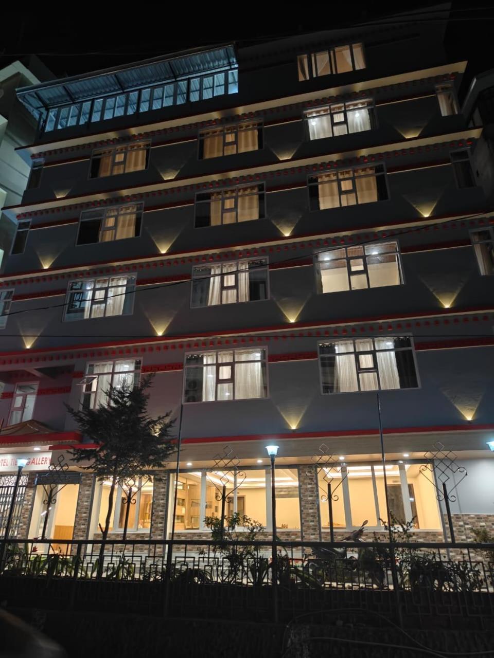Hotel Tibet Gallery Gangtok Bagian luar foto